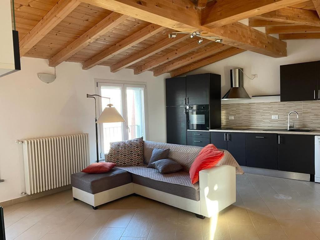 New Downtown Apartment ヴィジェーヴァノ エクステリア 写真